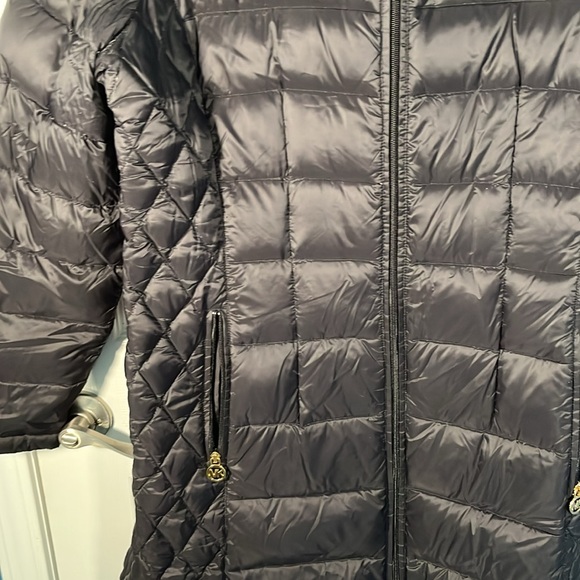 Michael Kors NWOT three-quarter puffer jacket with storage bag black size large - Picture 2 of 9